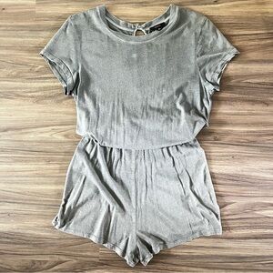 Talula Cotton Modal Short Sleeve Lightweight Crew Neck Romper Gray size medium